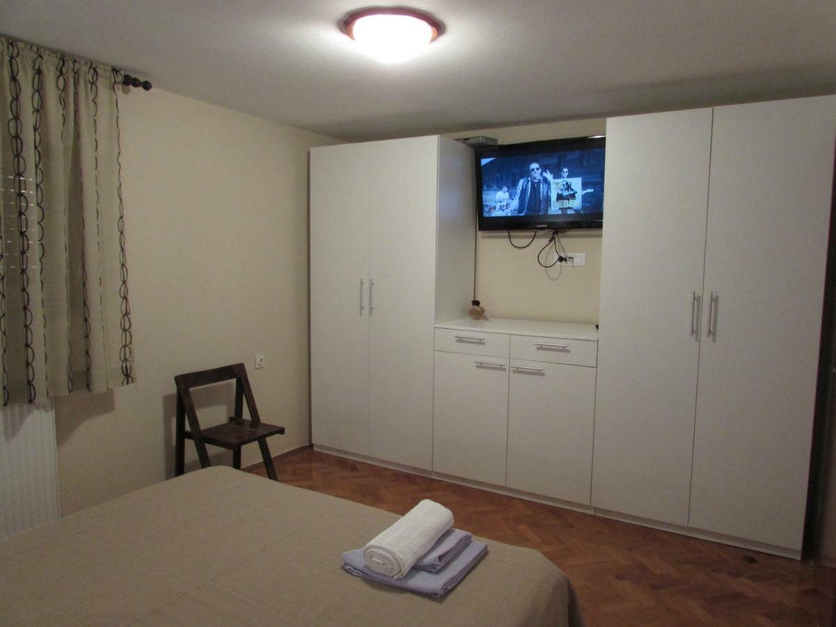 Apartment Ana Krnica Eksteriør billede